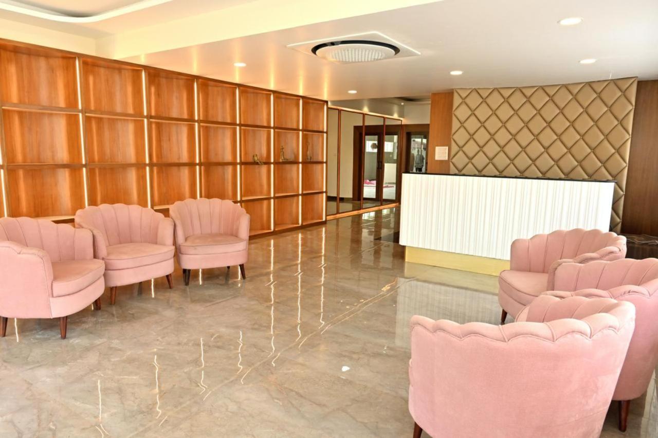 Hometown Sharu'S Inn A Luxury Hotel Chikmagalur Ngoại thất bức ảnh