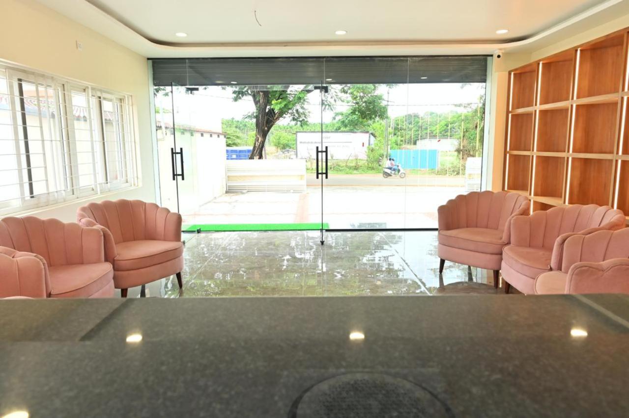 Hometown Sharu'S Inn A Luxury Hotel Chikmagalur Ngoại thất bức ảnh