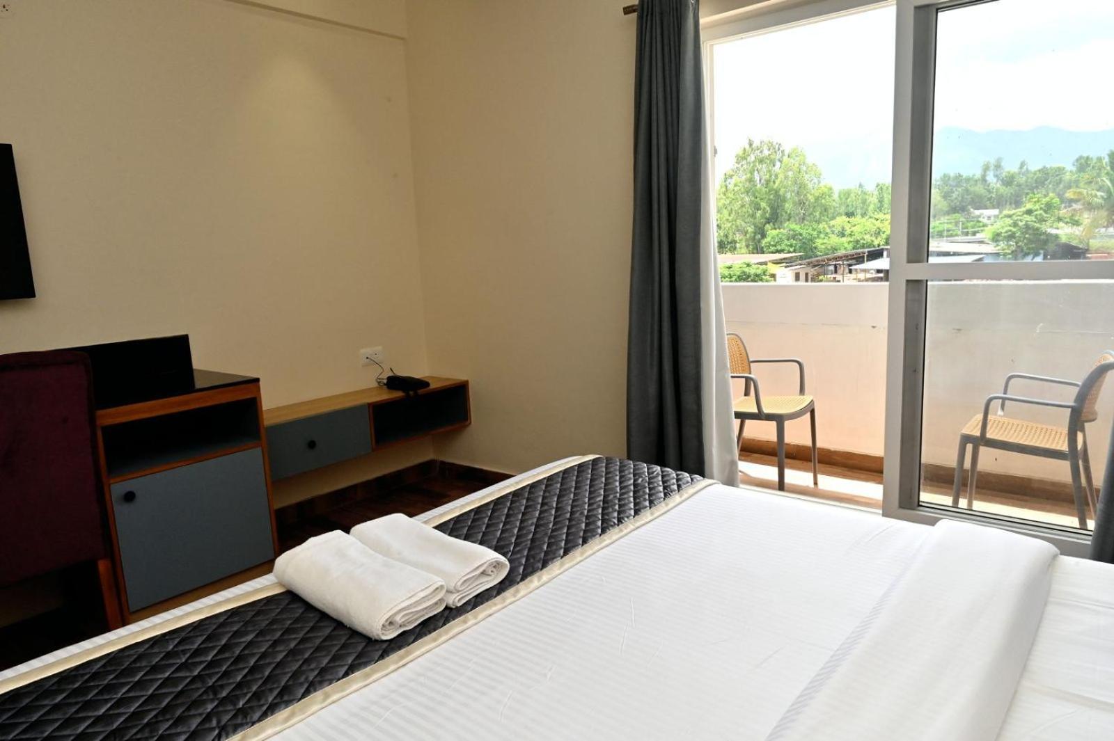 Hometown Sharu'S Inn A Luxury Hotel Chikmagalur Ngoại thất bức ảnh