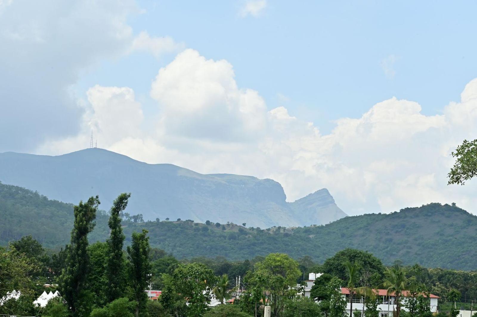 Hometown Sharu'S Inn A Luxury Hotel Chikmagalur Ngoại thất bức ảnh