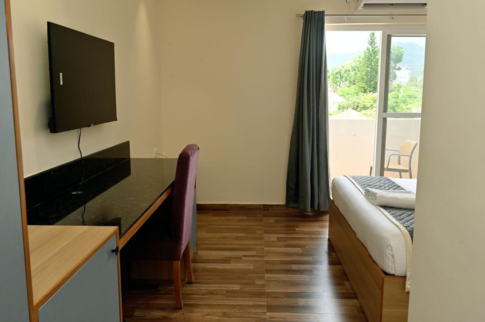 Hometown Sharu'S Inn A Luxury Hotel Chikmagalur Ngoại thất bức ảnh