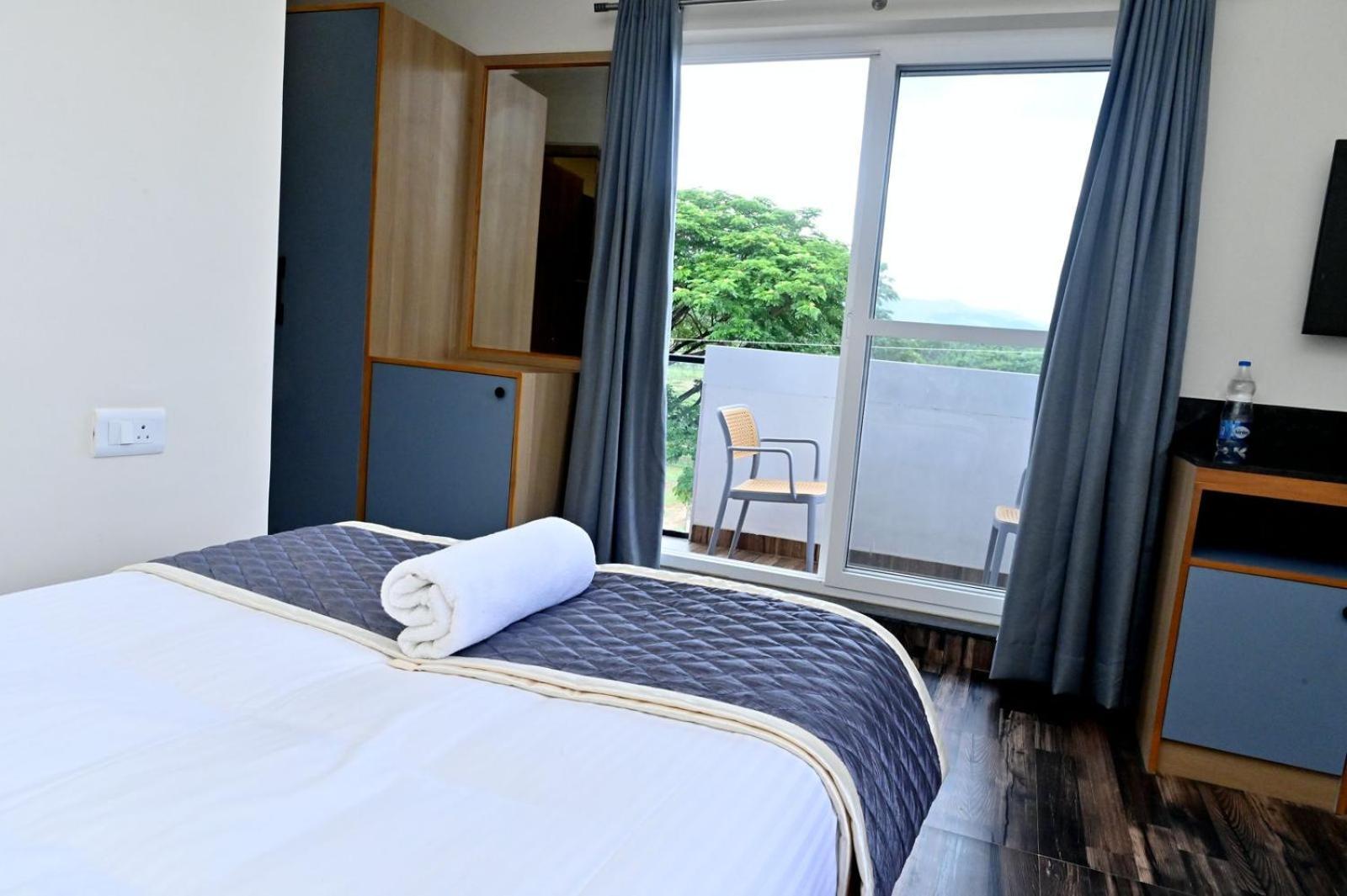 Hometown Sharu'S Inn A Luxury Hotel Chikmagalur Ngoại thất bức ảnh