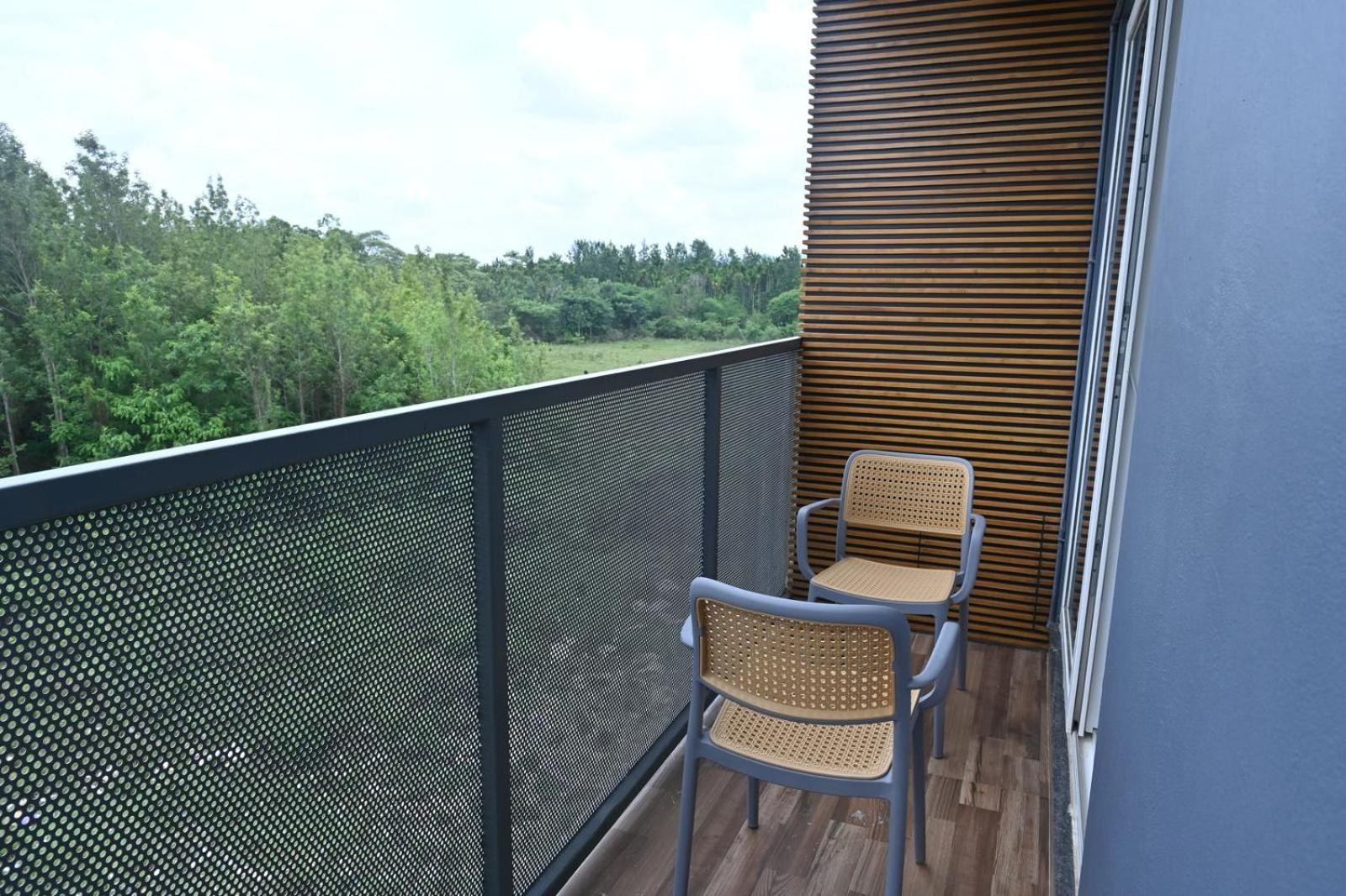 Hometown Sharu'S Inn A Luxury Hotel Chikmagalur Ngoại thất bức ảnh